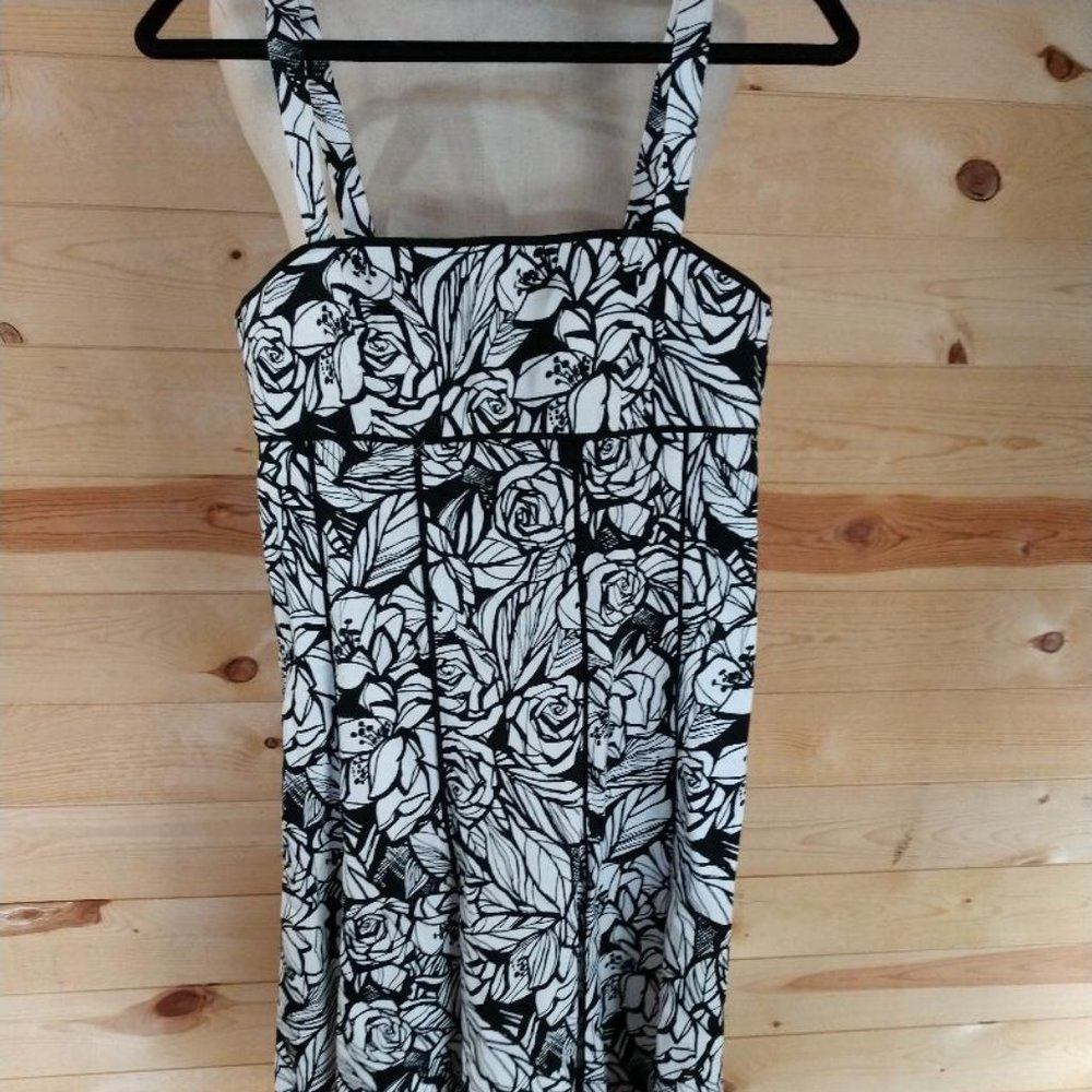 NWT Black/White R & K Sundress